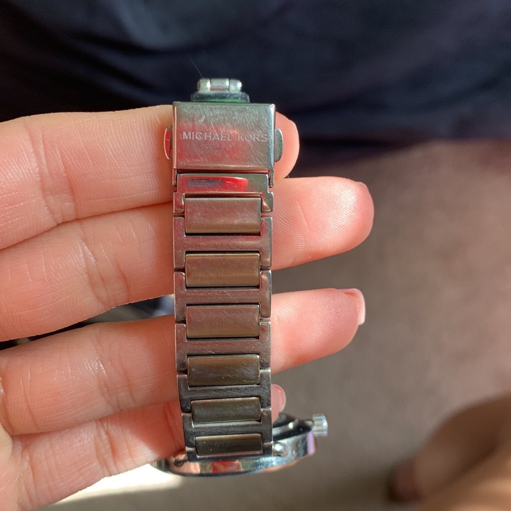 Michael Kors Watch - Picture 3 of 7